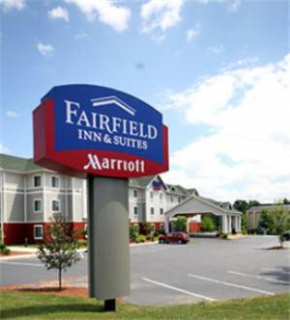 Отель Fairfield Inn and Suites White River Junction  Уайт Ривер Джанкшен